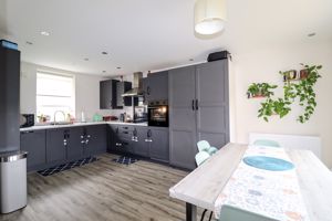 Kitchen/Diner- click for photo gallery